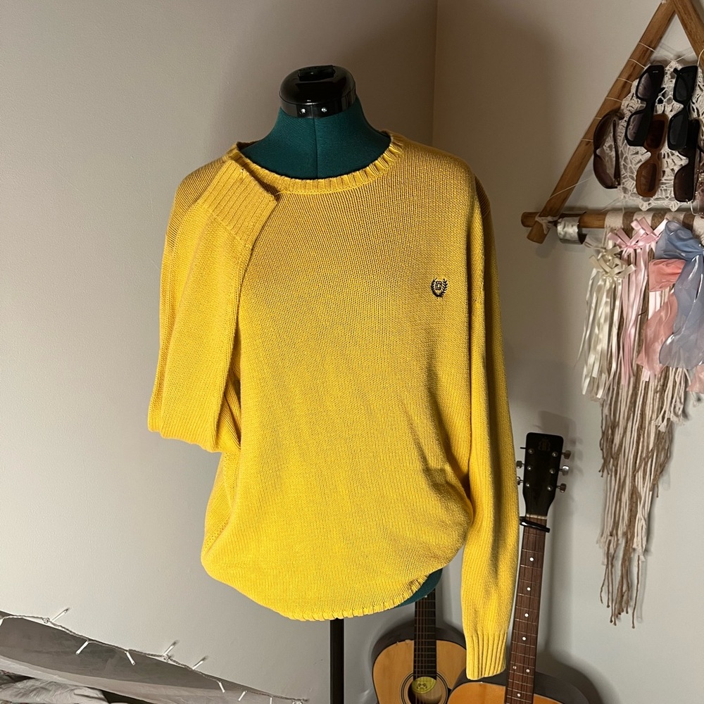 Chaps size M knot sweater
